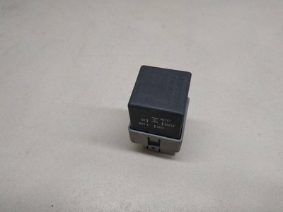 MB953394 Реле (прочие) Mitsubishi Carisma 1998 ,72HM100