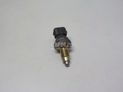 020945415A Датчик включения заднего хода VAG Caddy II (1995 - 2004)