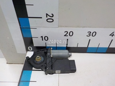 0130821695 Моторчик стеклоподъемника BOSCH Passat [B5] (1996 - 2000)
