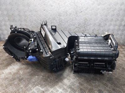7L0820005DG OBUDOWA NAGRZEWNICY PORSCHE CAYENNE I EU 52411483R03