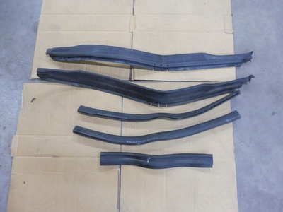 2046280198MERC006 Мерседес w204 уплотнитель камеры двигателя 2046280198