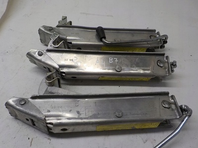 AUDI A4 B7 EXEO PODNOŚNIK LEWAREK 8E0011031N 1020kg