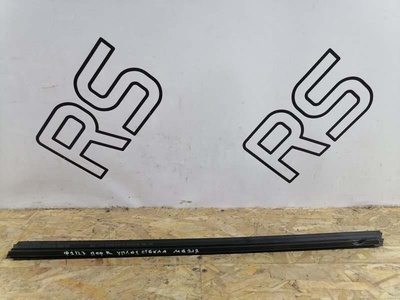 A2127251065 Уплотнитель стекла двери Mercedes-Benz E-Class W212