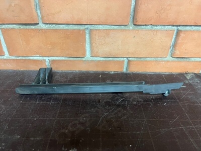 835353Z000 Уплотнитель стекла двери Hyundai i40 1 2015