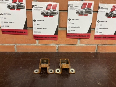 12345 Петля крышки багажника Renault Daster 2
