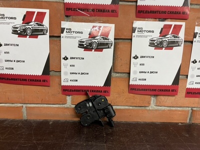 905039428R Замок багажника Renault Daster 2