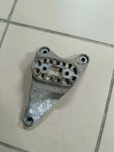 4F0399115AT подушка лапа крепление кпп audi a6 c6 2.0 tfsi manual