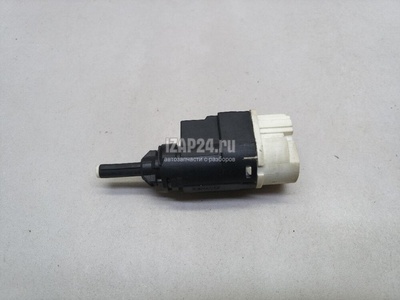 253206170R Датчик включения стопсигнала Renault Logan (2005 - 2014)
