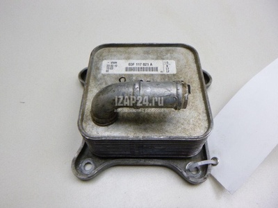 03F117021A Радиатор масляный VAG Caddy III (2004 - 2015)