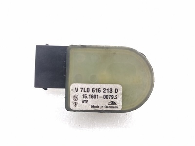 7L0616213D Датчик высоты дорожного просвета Audi Q7 4LB