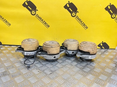 a1662406917 Подушка двигателя Mercedes Benz GLE W166 2016 , 1662406917, a 166 240 69 17, a1662406817, a 166 240 68 17