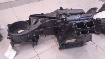 3C1820003AK Корпус отопителя Volkswagen Passat B6 2005-2010 2006