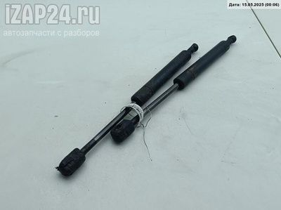 8A5827552 Амортизатор крышки (двери) багажника Audi 80 B4 (1991-1996) 1992