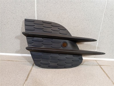 A2138858904 Решетка в бампер левая Mercedes-Benz E-Class W213