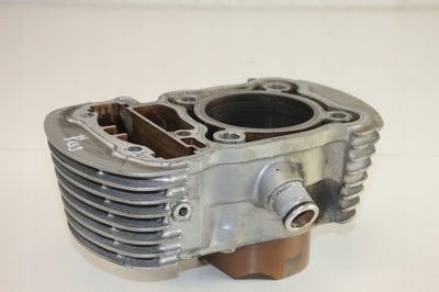 VT750108967NNJ honda vt 750 shadow rc50 цилиндр передняя передний