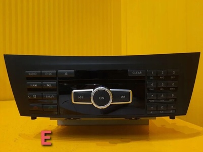 A2049001813 Mercedes C W204 RADIO NAWIGACJA