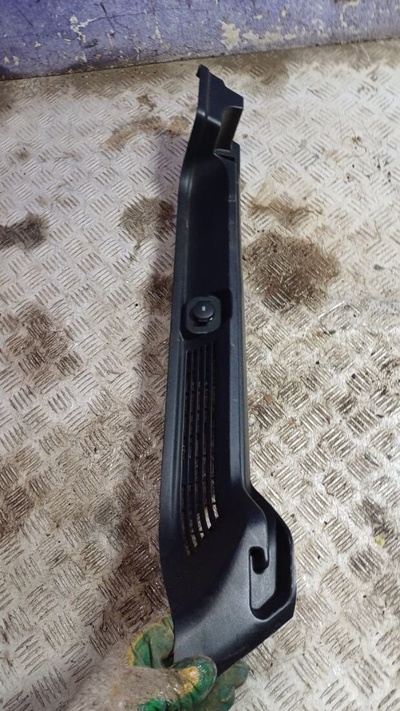 859211H610 Направляющая шторки багажника (салазки) Kia Ceed 1 2011