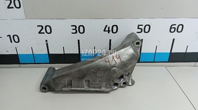 038199207AK Кронштейн двигателя правый VAG Transporter T5 (2003 - 2015)
