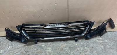 AA36127079 Peugeot oe решетка радиатора