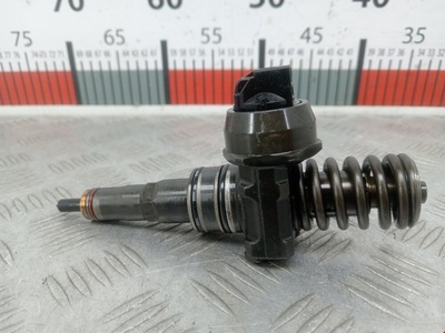 0414720215 Форсунка дизельная электрическая Volkswagen Golf_Plus (2005-2013) 2006 ,038130073AG