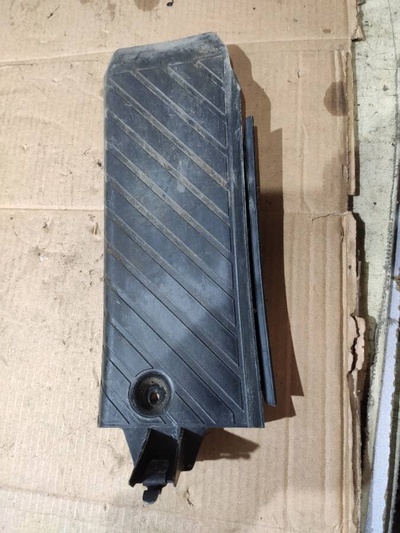 4F1864777A Подножка Audi A6 C6 (S6,RS6) 2006