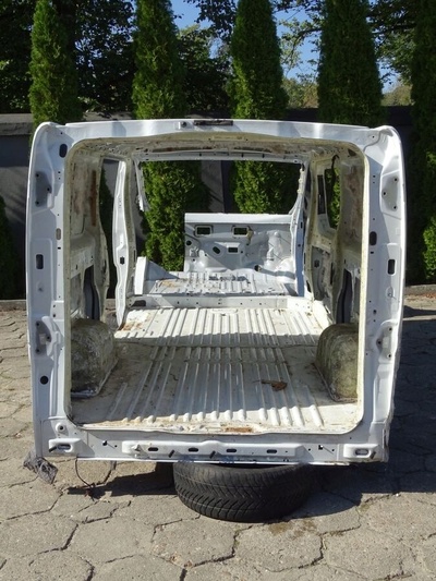 RENAULT_TRAFIC_III_OPEL_VIVARO_B_14_PAS_TYLNY_GÓRNY_DACHU Renault trafic iii opel vivaro b 14 - полоса заднего верхний крыши