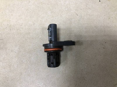 55565709 Датчик положения распредвала Opel Astra J 2010-2017