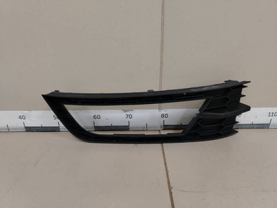 5E0807682 Ободок противотуманной фары Skoda Octavia A7 2013>
