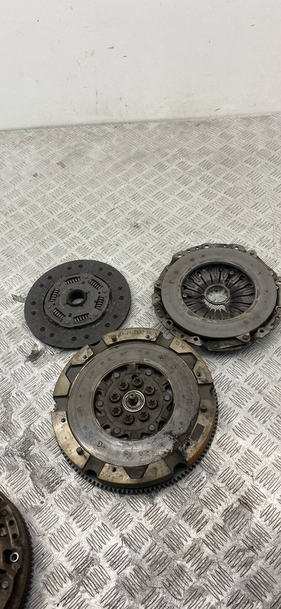 7532592 маховик BMW 3 E90/E91/E92/E93 2008 ,M57N2,M57D30TU2,306D3,M57D30U2,2121