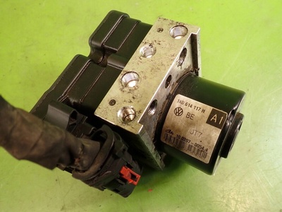 1K0907379P Pompa ABS VW GOLF V 1.9 TDI 06r 1K0614117H