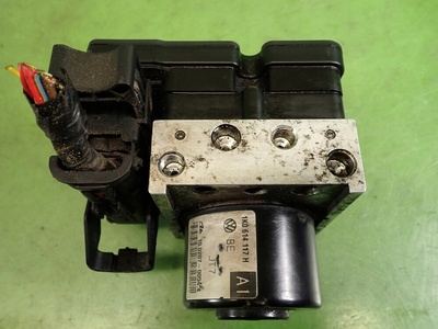 1K0907379P Pompa ABS SKODA OCTAVIA II 2.0 TDI 06r 1K0614117H