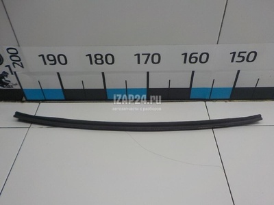 5755A199 Уплотнитель двери Mitsubishi Outlander (GF) 2012