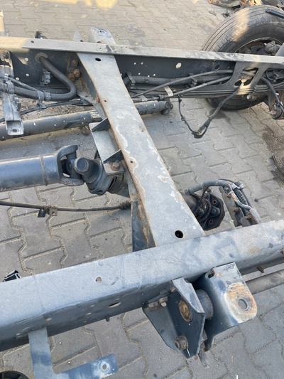 Brak Балка соединитель подвески iveco daily 14 - 25rok 35c 50c