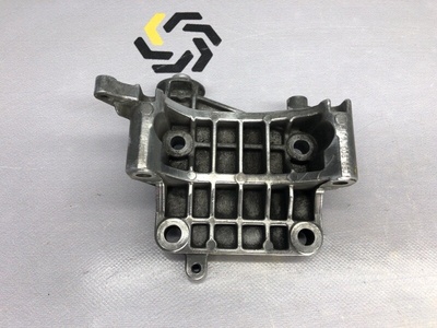 059903143S Кронштейн генератора Audi a5 8t 2008