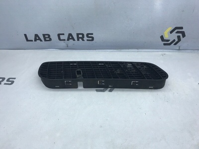 51138402670 Решетка вентиляционная BMW 5 e60 2004