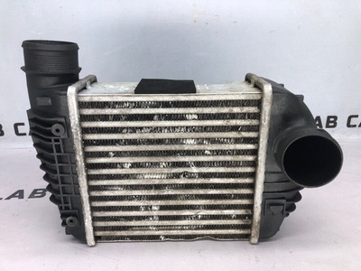 4f0145806p Радиатор интеркулера Audi a6 c6 2007 , 4f0145806t