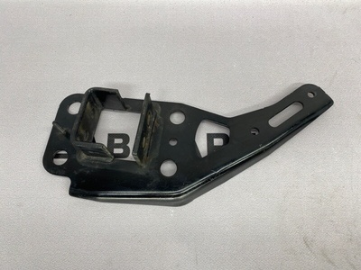 4f0805500b Кронштейн усилителя бампера Audi A6 C6
