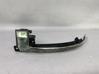 8k0949101a Указатель поворота зеркала Audi A4 B8