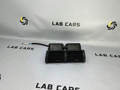 64228402221 Дефлектор воздушный центральный BMW x5 e53 рестайлинг 2004