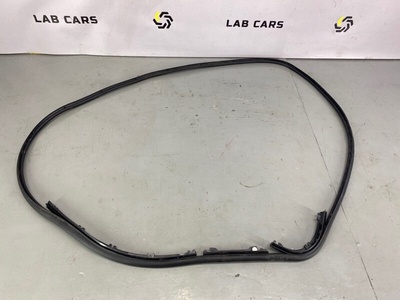 4f0839911b Уплотнитель двери Audi a6 c6 2009