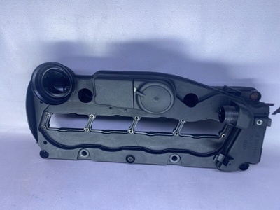 03l103469a Крышка головки блока цилиндров Audi A4 B8