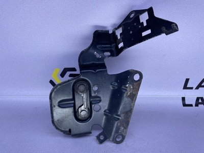 03g131133e Кронштейн турбины Audi A4 B8