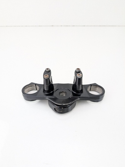 XXXXXXXXXXX Suzuki gsr 750 11 - 16 полка верхняя