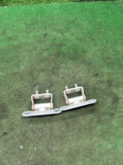 Петля крышки багажника Toyota Picnic 2001