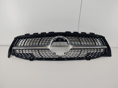 A1188880000 Решетка бампера Mercedes CLA C118
