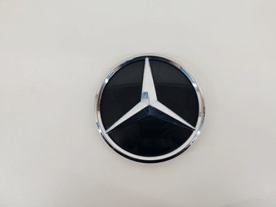 A0008880400 эмблема Mercedes CLA C118