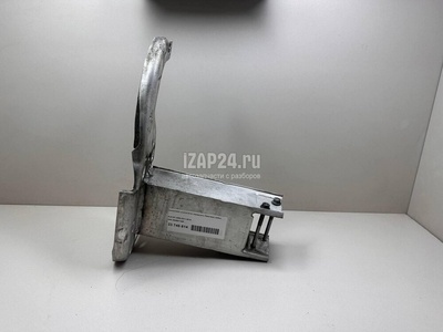 4G0807133F Кронштейн усилителя переднего бампера левый VAG A6 [C7,4G] (2011 - 2018)
