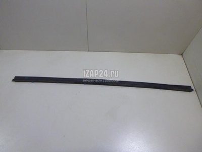 6786333030 Уплотнитель двери Toyota Camry V50 (2011 - 2018)