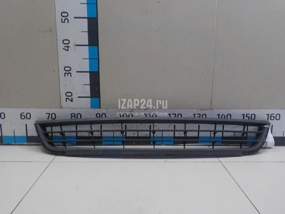5C68536779B9 Решетка в бампер центральная VAG Jetta (2011 - 2018)