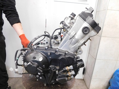 ADV Honda x - 750 17 - 19 двигатель